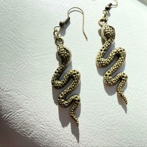 NWOT Serpent Dangle Snake Earrings